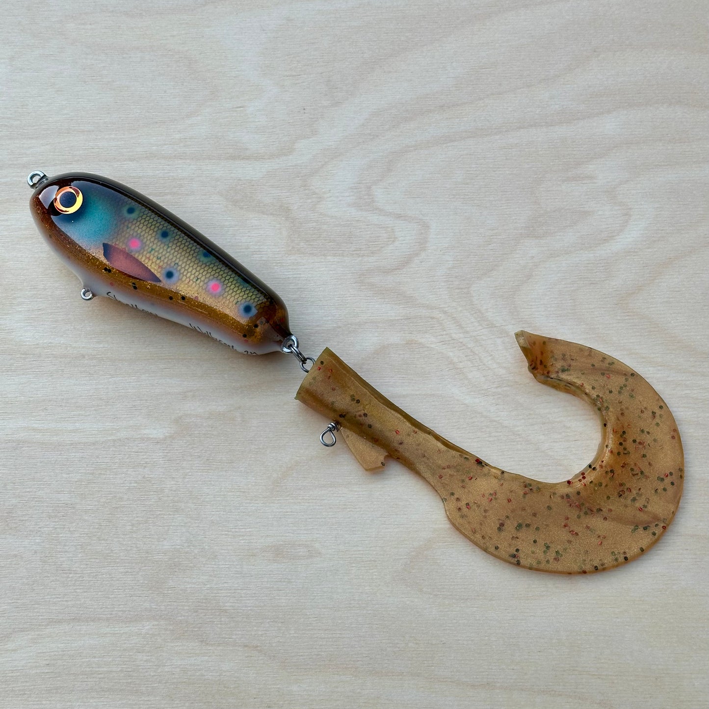 Wolf Tail XL Shallow - Motoroil Brown Trout