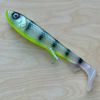 Wolfcreek Shad 29 cm - Green Striped Ghost UV