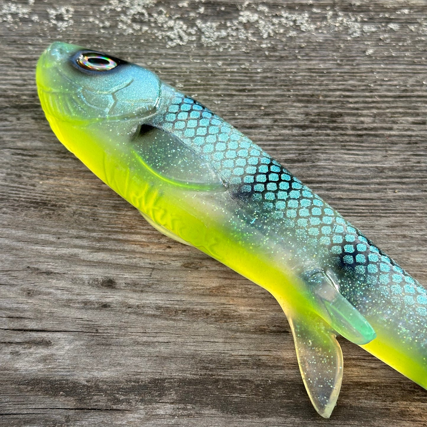 Wolfcreek Shad 29 cm - Green Striped Ghost UV