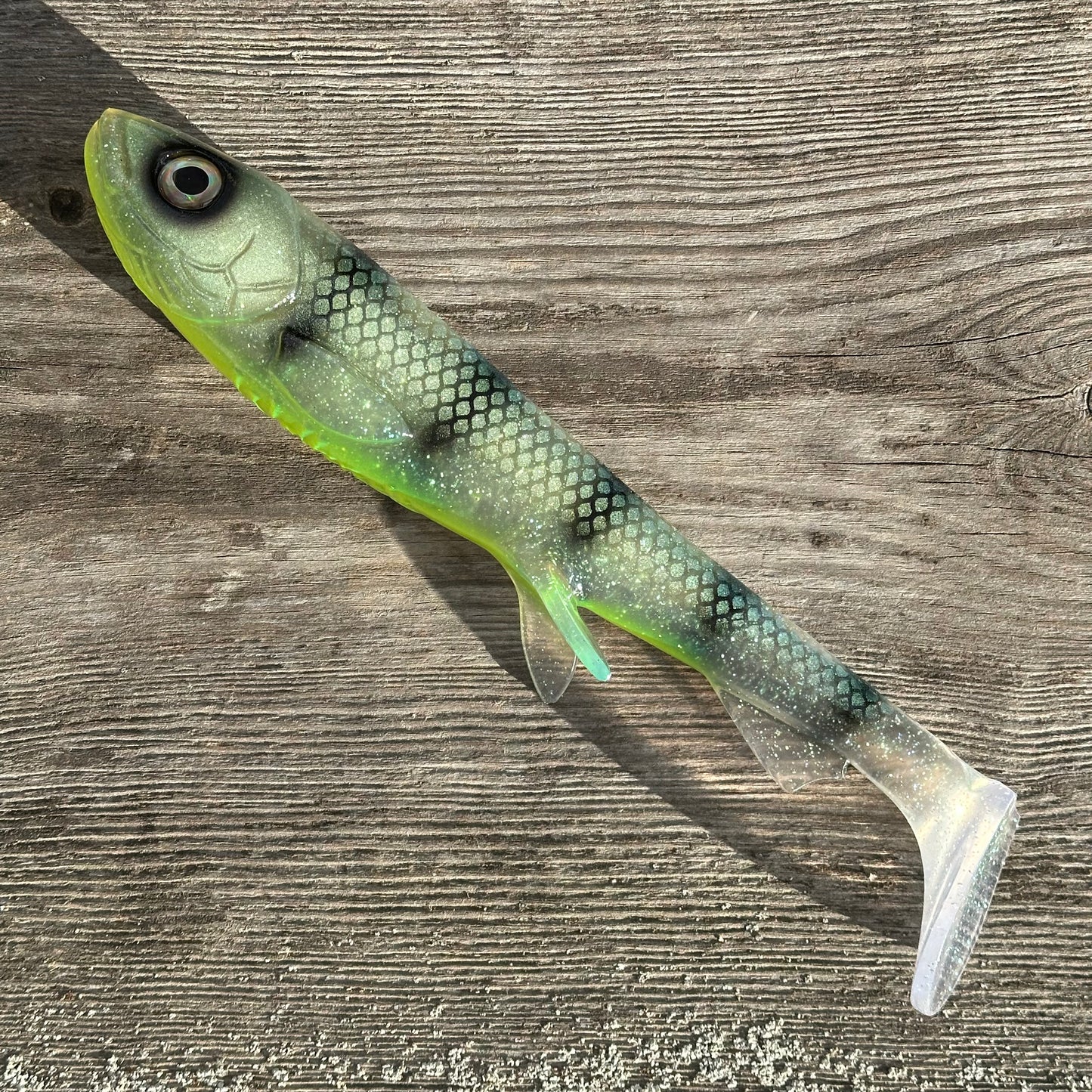 Wolfcreek Shad 29 cm - Green Striped Ghost UV